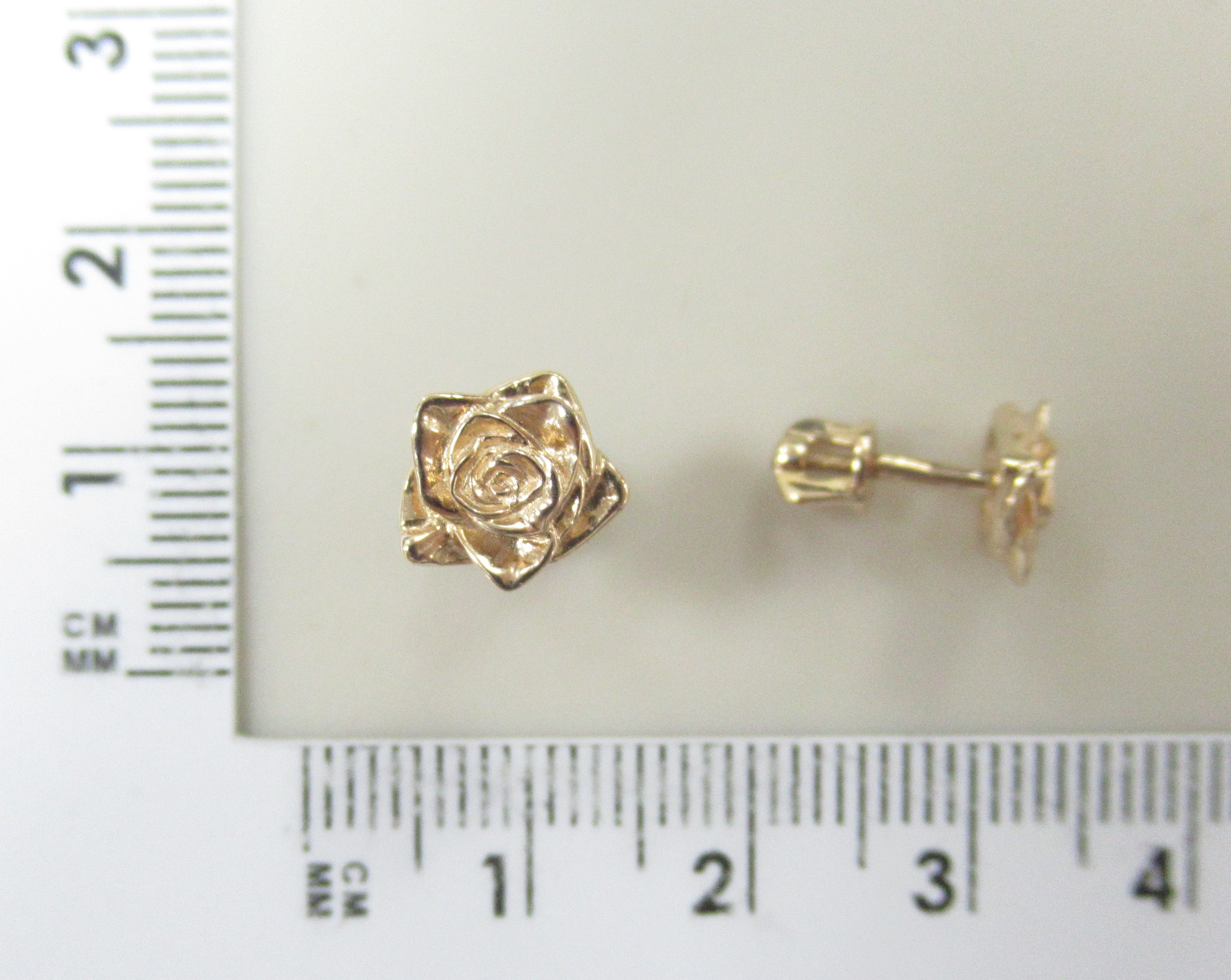 Серьги-пусеты из золота "Розы"